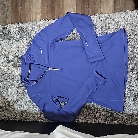 Nike dri fit running long sleeve size small - Picture 1 of 3